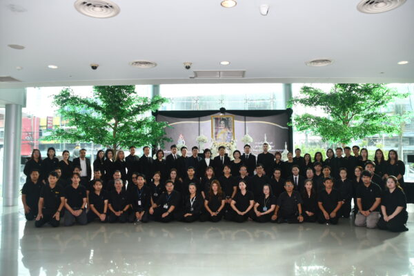 Read more about the article กลุ่มบริษัทไทยรุ่ง ร่วมพิธีถวายอาลัย น้อมรำลึกในพระมหากรุณาธิคุณอันหาที่สุดมิได้