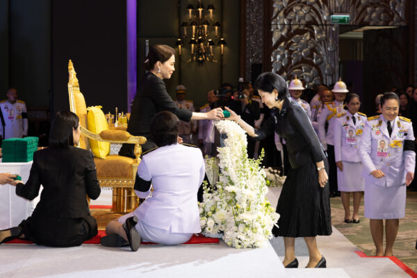 Read more about the article คุณแก้วใจ เผอิญโชค ประธานกรรมการ THAI V.P. เข้าเฝ้าฯ รับพระราชทานรางวัลเข็มเกียรติคุณ “สสธวท…สตรีทรงพลัง”